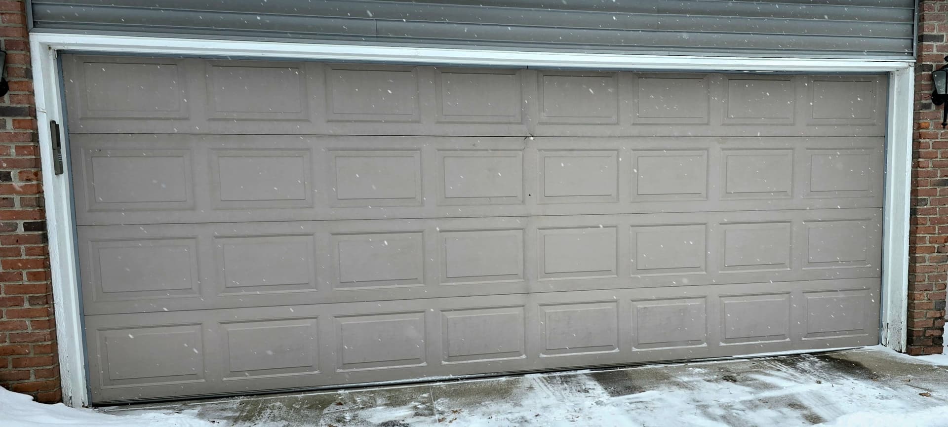 Gallery photos for Garage Door Makeover in Coon Rapids: Image #1