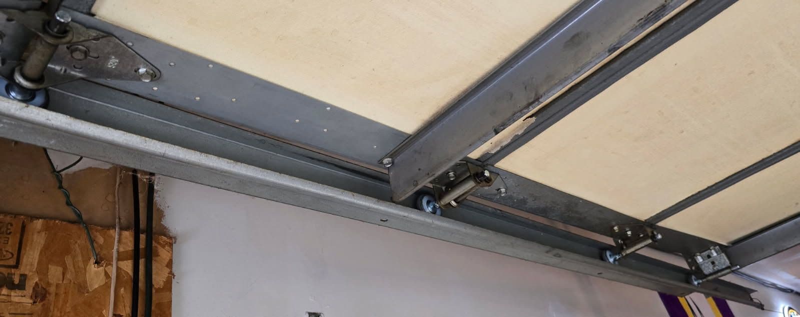 Gallery photos for Smoother Rides with Premium Garage Door Rollers: Image #1