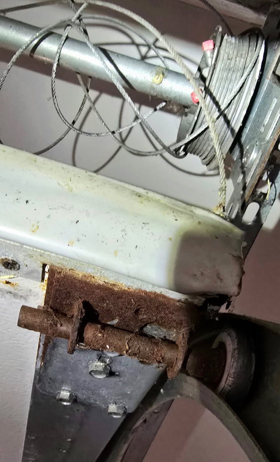 Gallery photos for Garage Door Tune-Up in Big Lake: Image #3