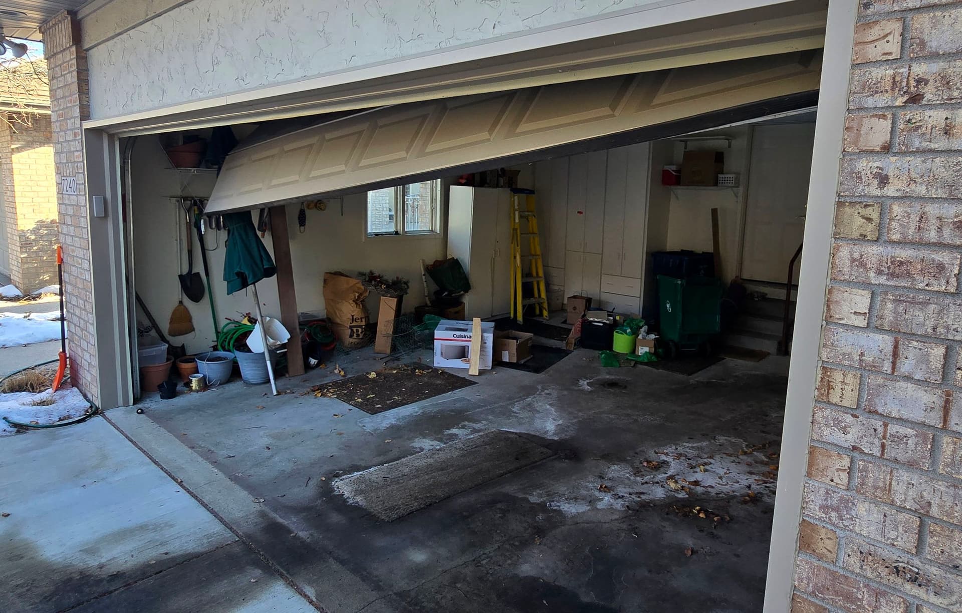 Gallery photos for Urgent Garage Door Repair in Edina MN: Image #1