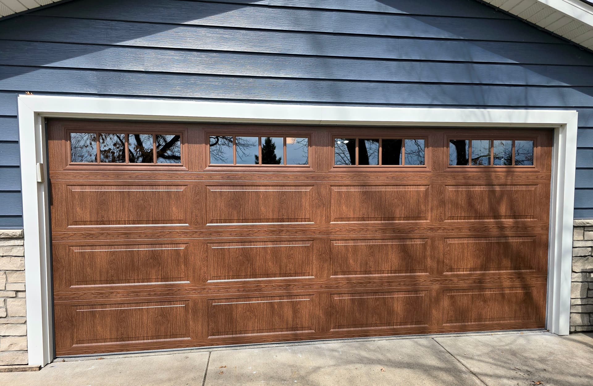 Gallery photos for Garage Door Upgrade in Blaine Minnesota Goes From Worn to Wow: Image #1